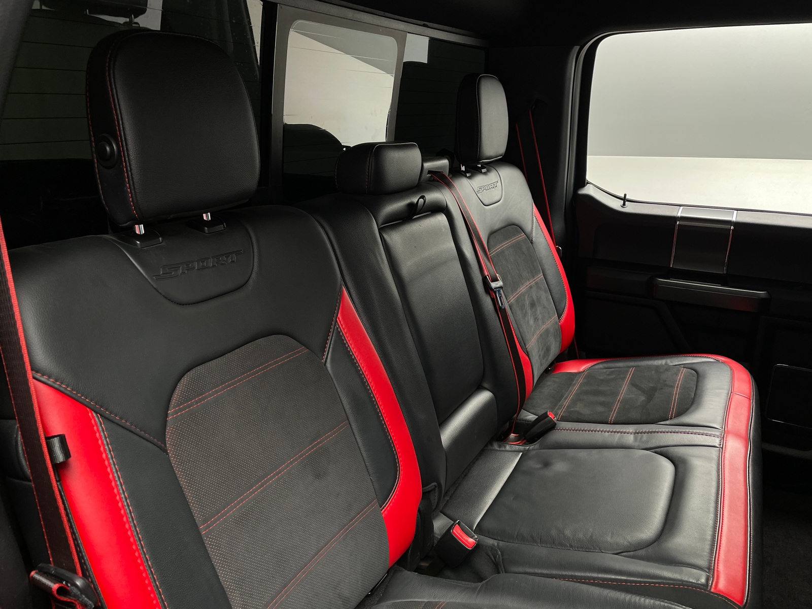 Thumbnail: 2017 Ford Econoline - 5