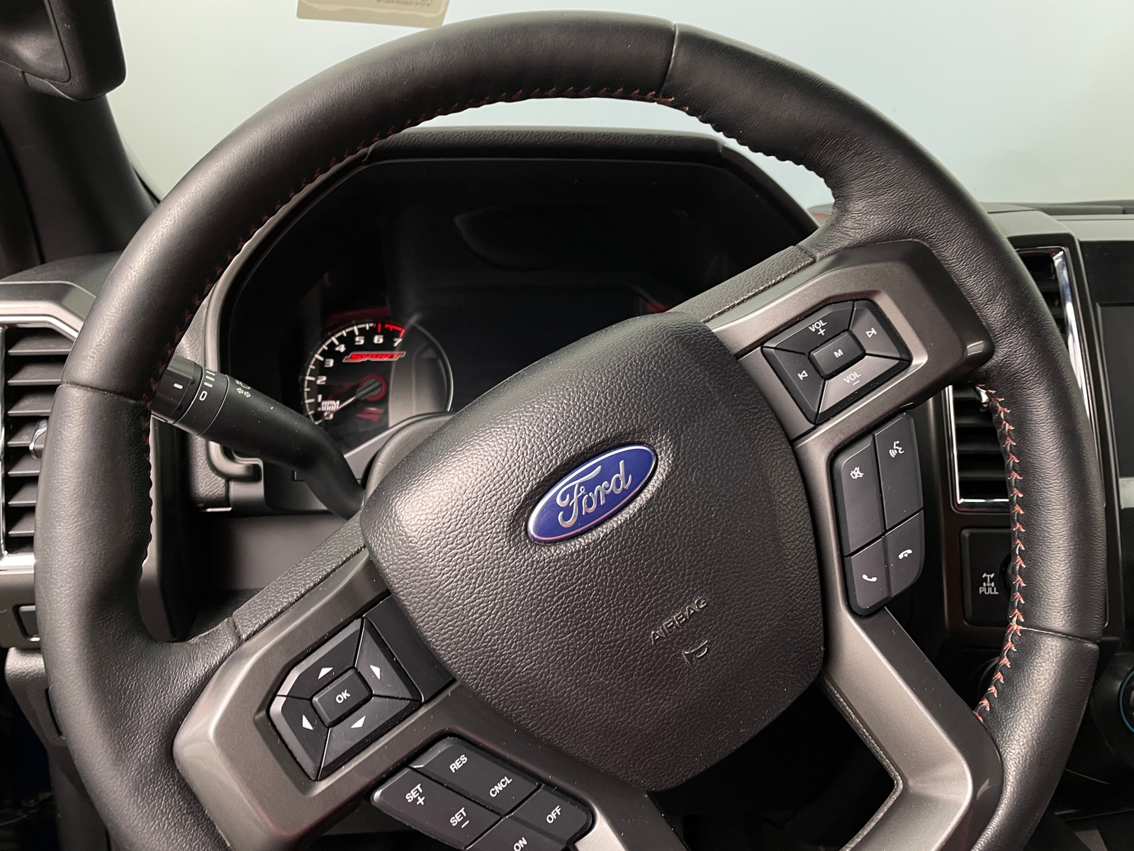 Thumbnail: 2017 Ford Econoline - 4