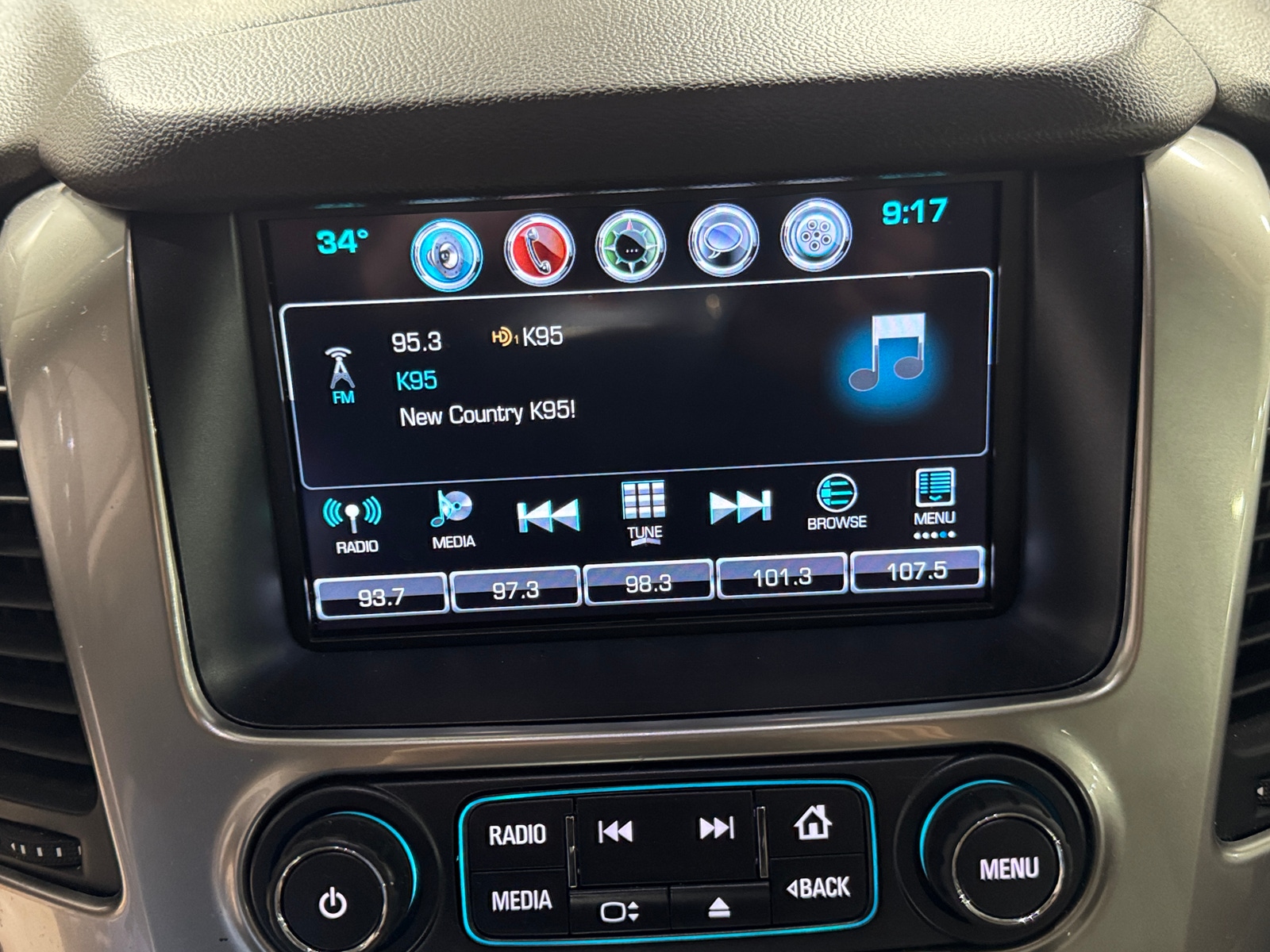 Thumbnail: 2018 Chevrolet Tahoe - 3