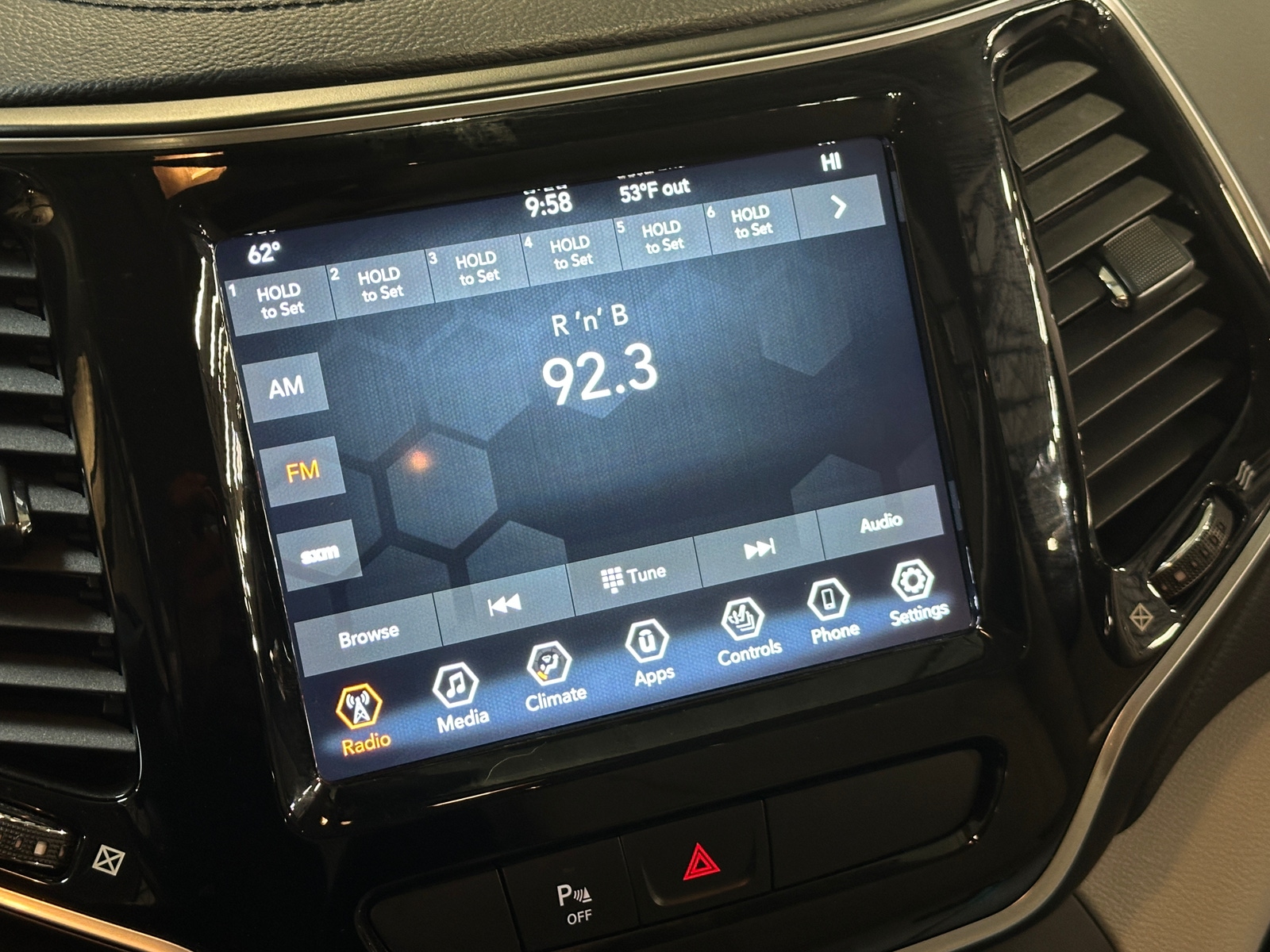 Thumbnail: 2020 Jeep Cherokee - 3