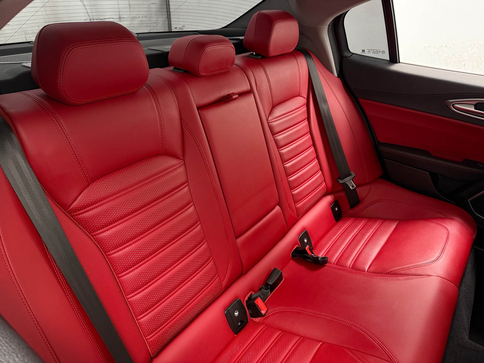 Thumbnail: 2018 Alfa Romeo Giulia - 5