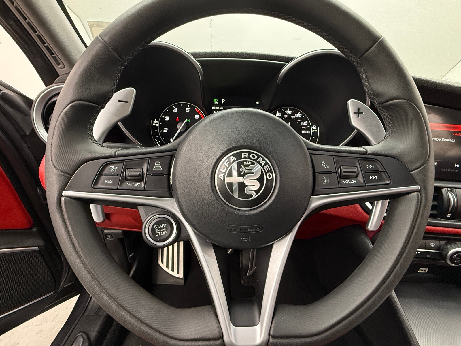 Thumbnail: 2018 Alfa Romeo Giulia - 4