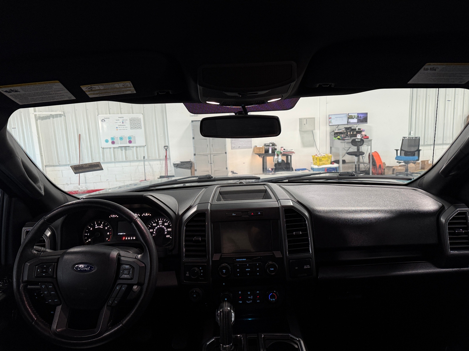 Thumbnail: 2018 Ford Econoline - 3