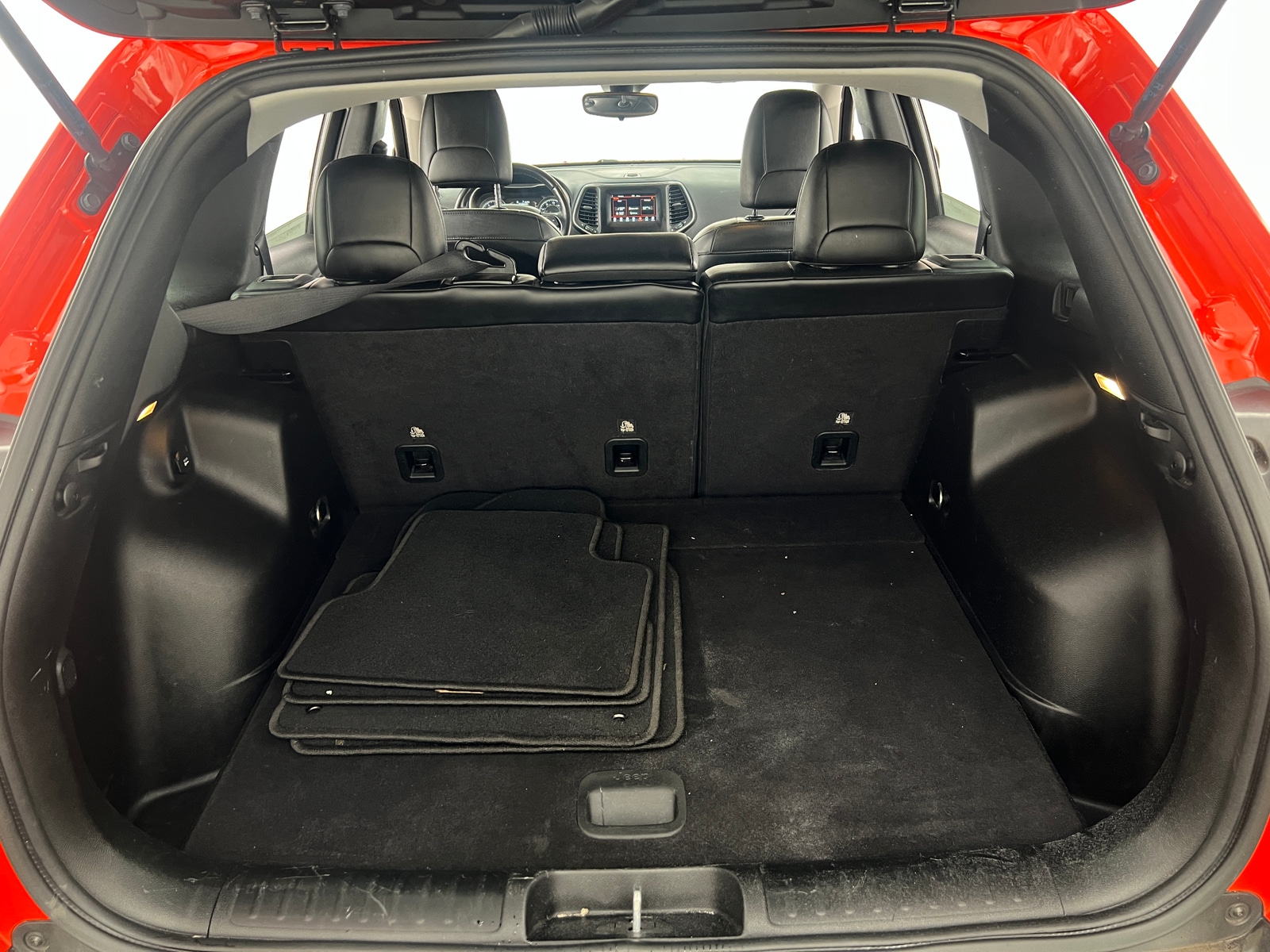 Thumbnail: 2021 Jeep Cherokee - 7