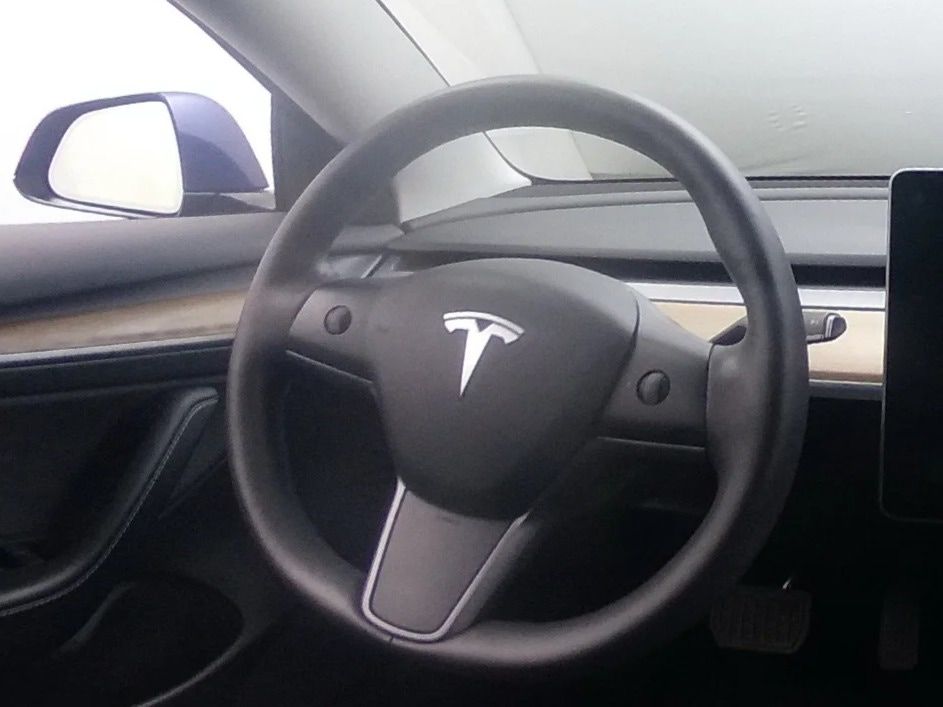 Thumbnail: 2022 Tesla Model 3 - 4