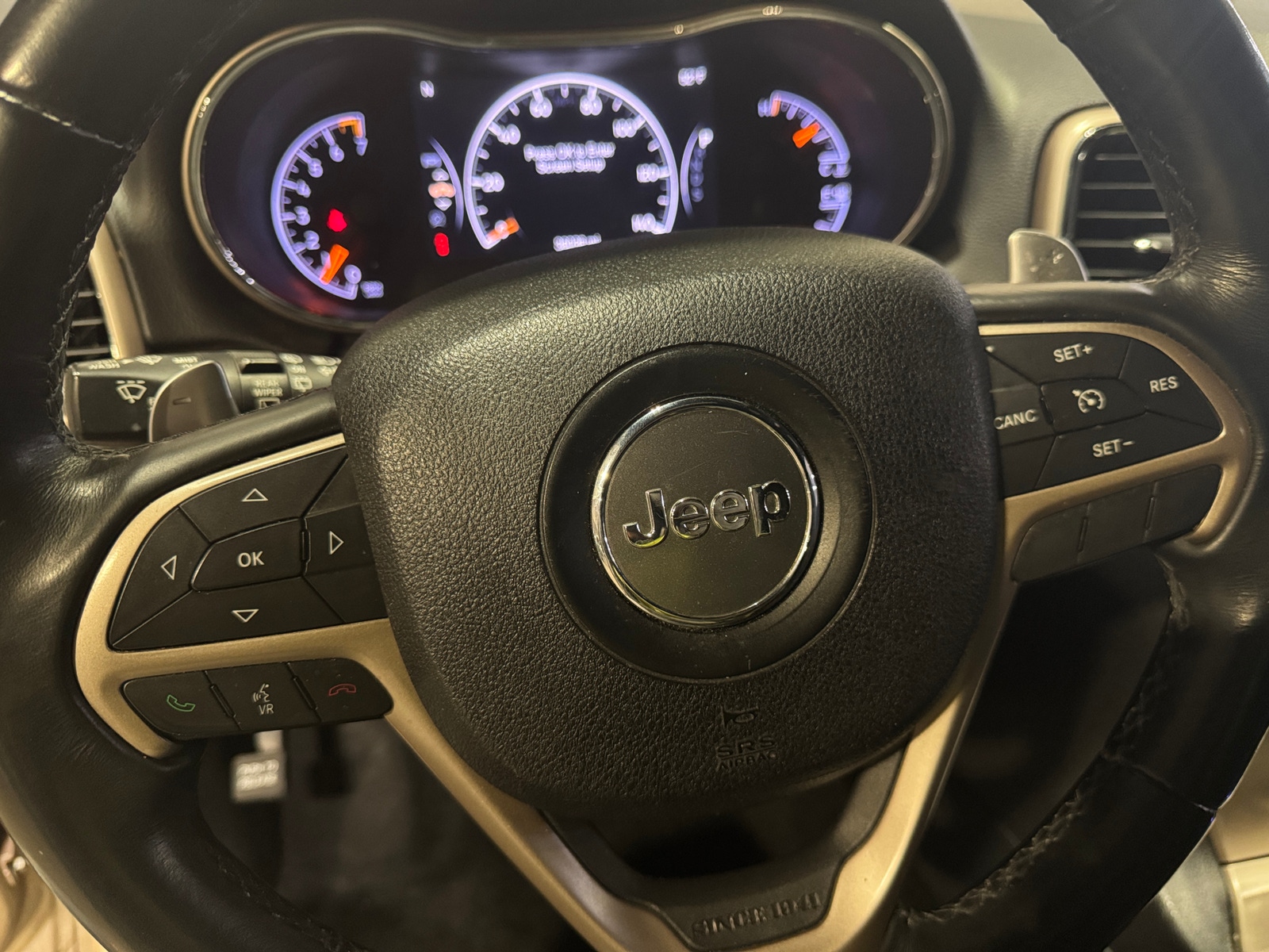 Thumbnail: 2015 Jeep Grand Cherokee - 5