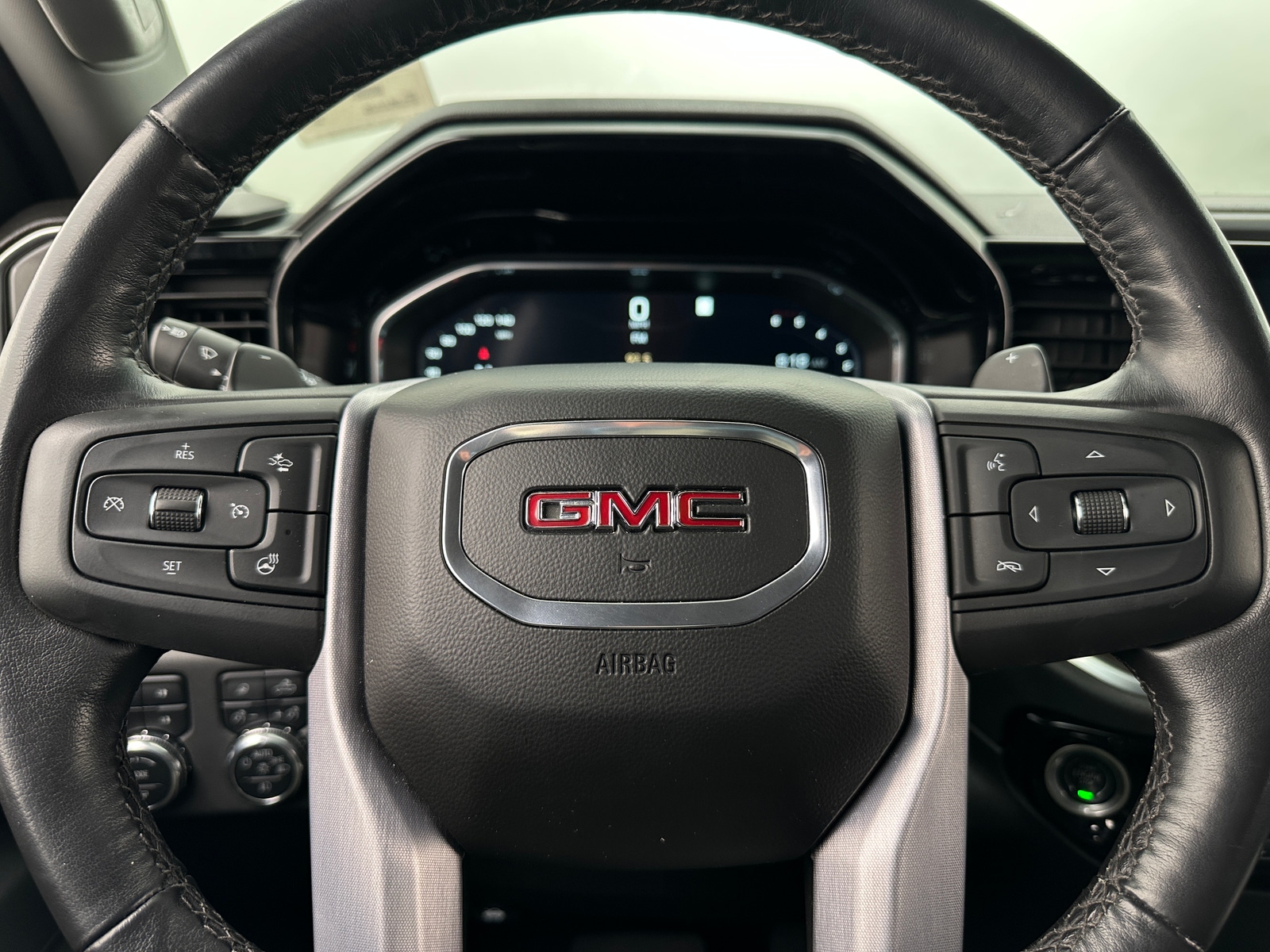 Thumbnail: 2022 GMC Sierra 1500 - 4