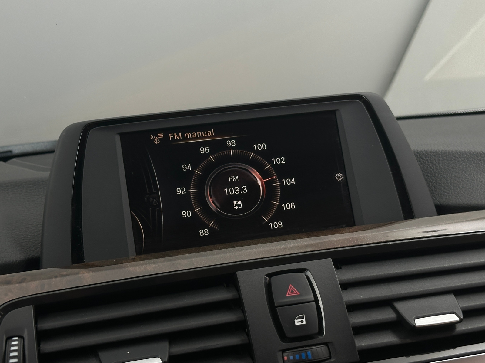 Thumbnail: 2015 BMW 3 Series - 3