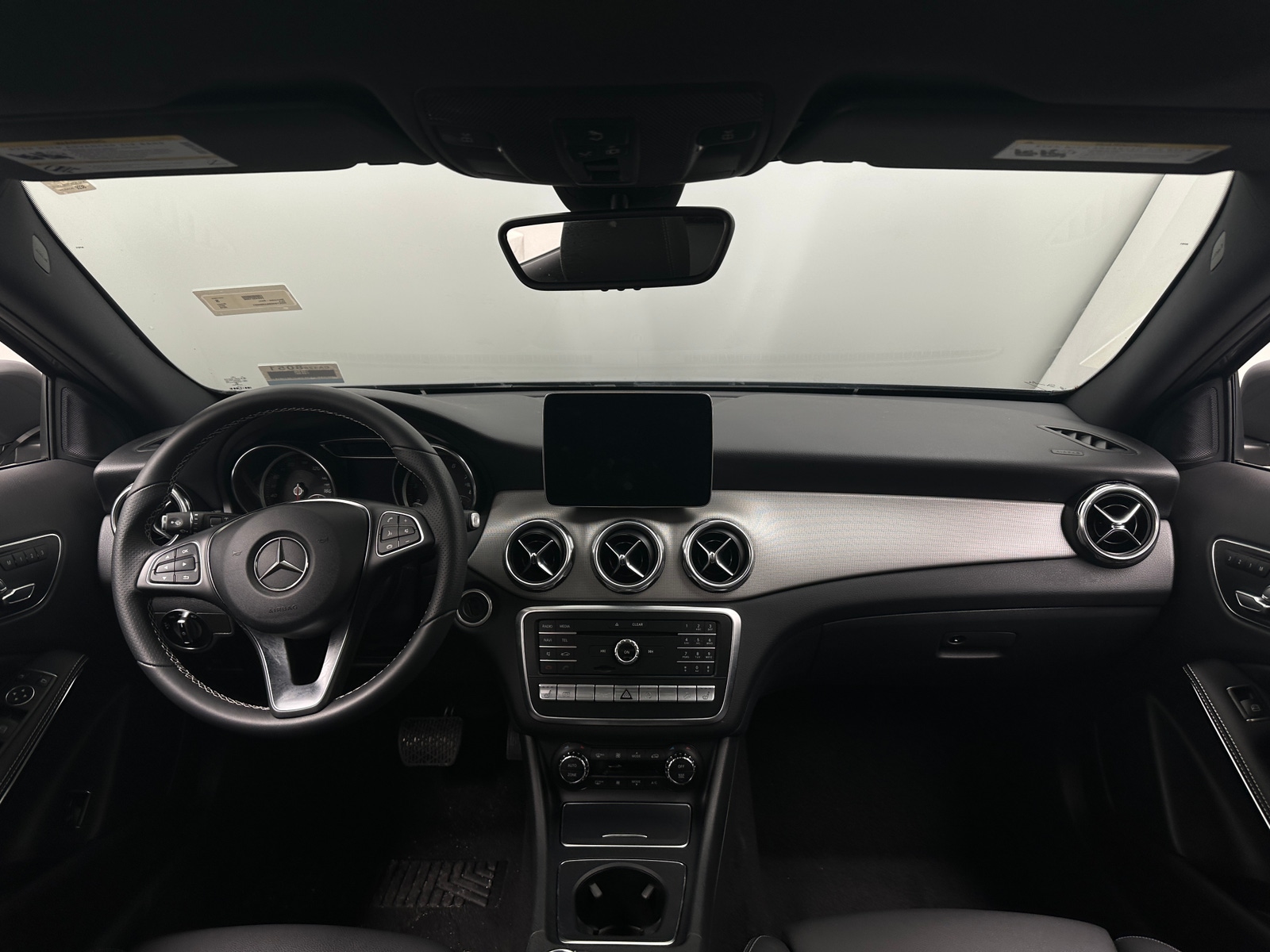 Thumbnail: 2018 Mercedes-Benz GLA - 2