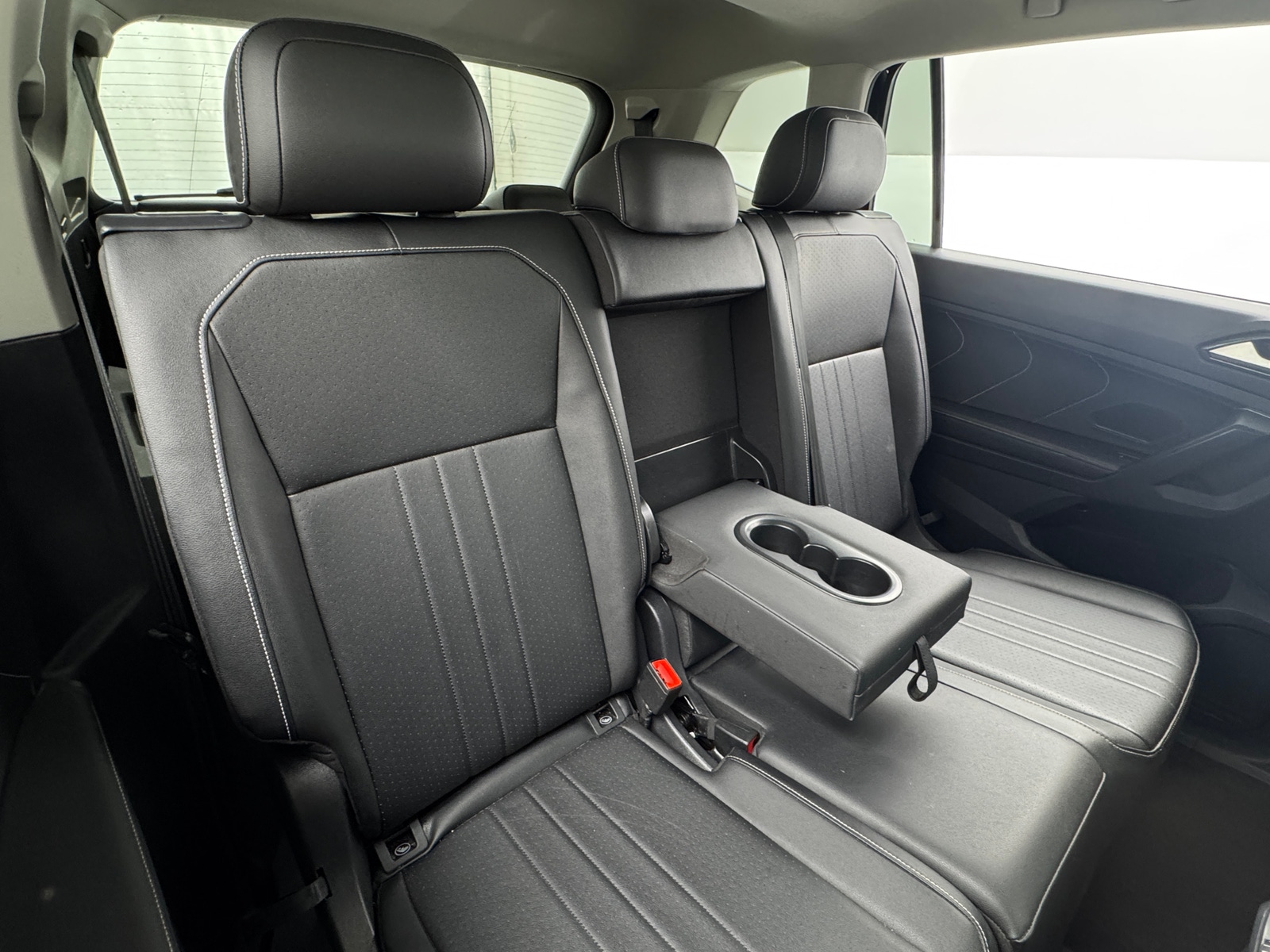 Thumbnail: 2023 Volkswagen Tiguan - 5