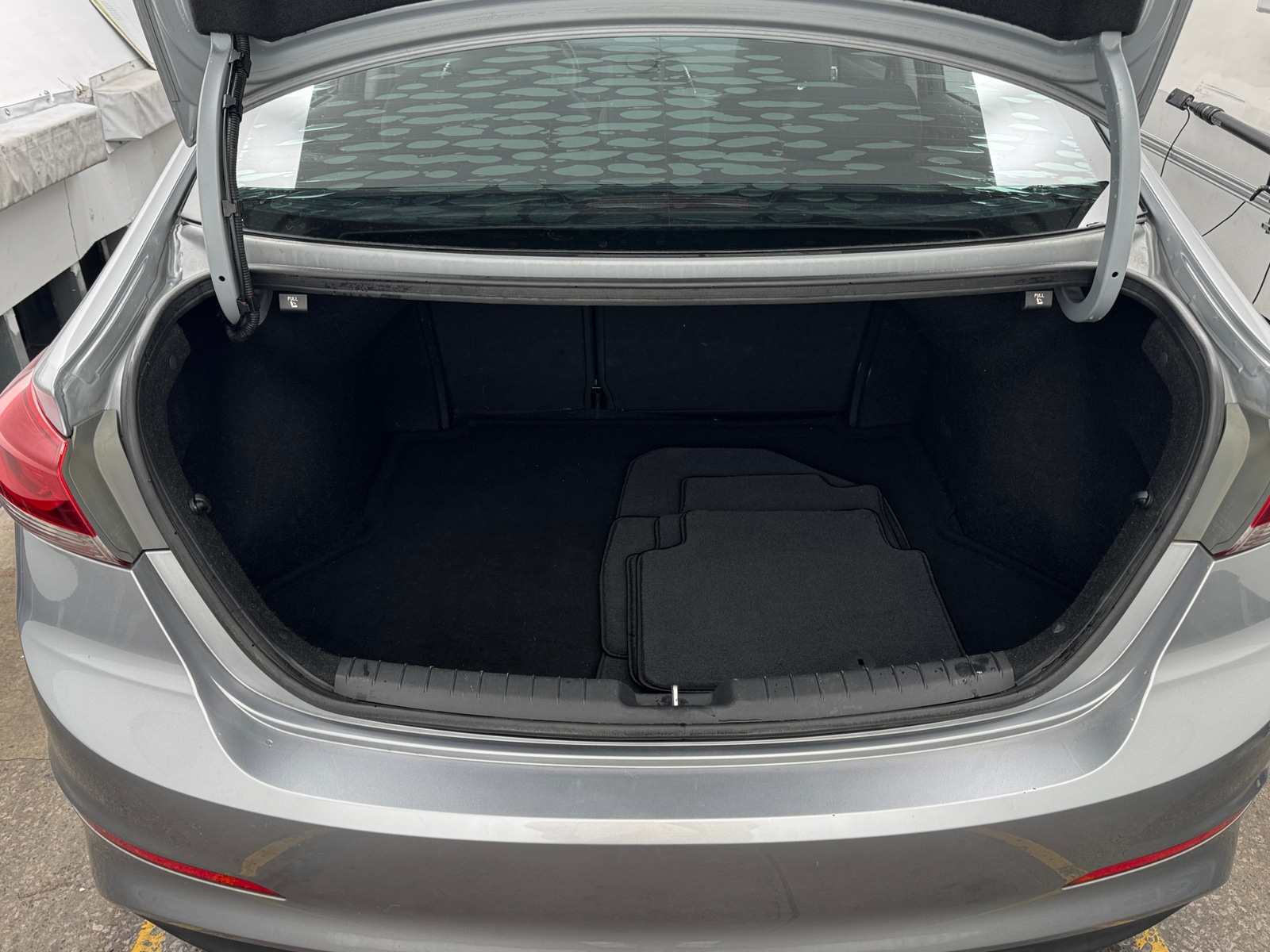 Thumbnail: 2017 Hyundai Elantra - 6