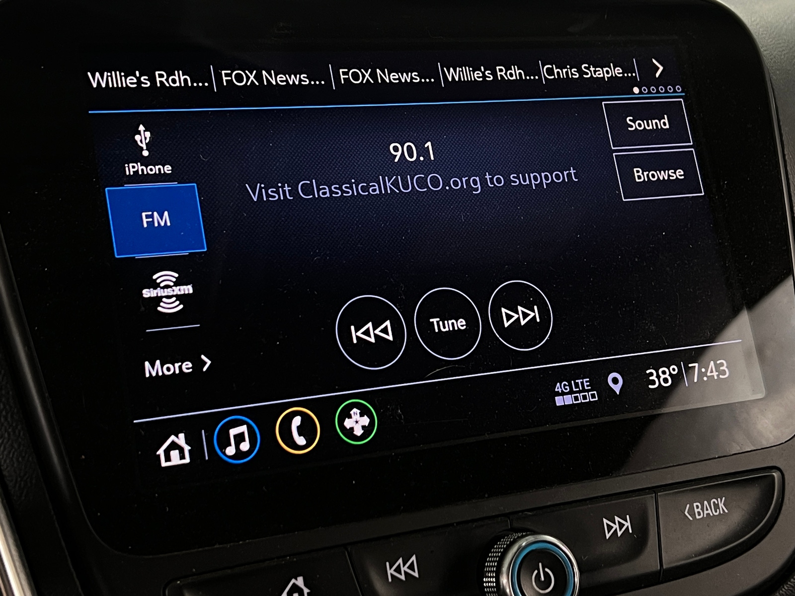 Thumbnail: 2021 Chevrolet Equinox - 3