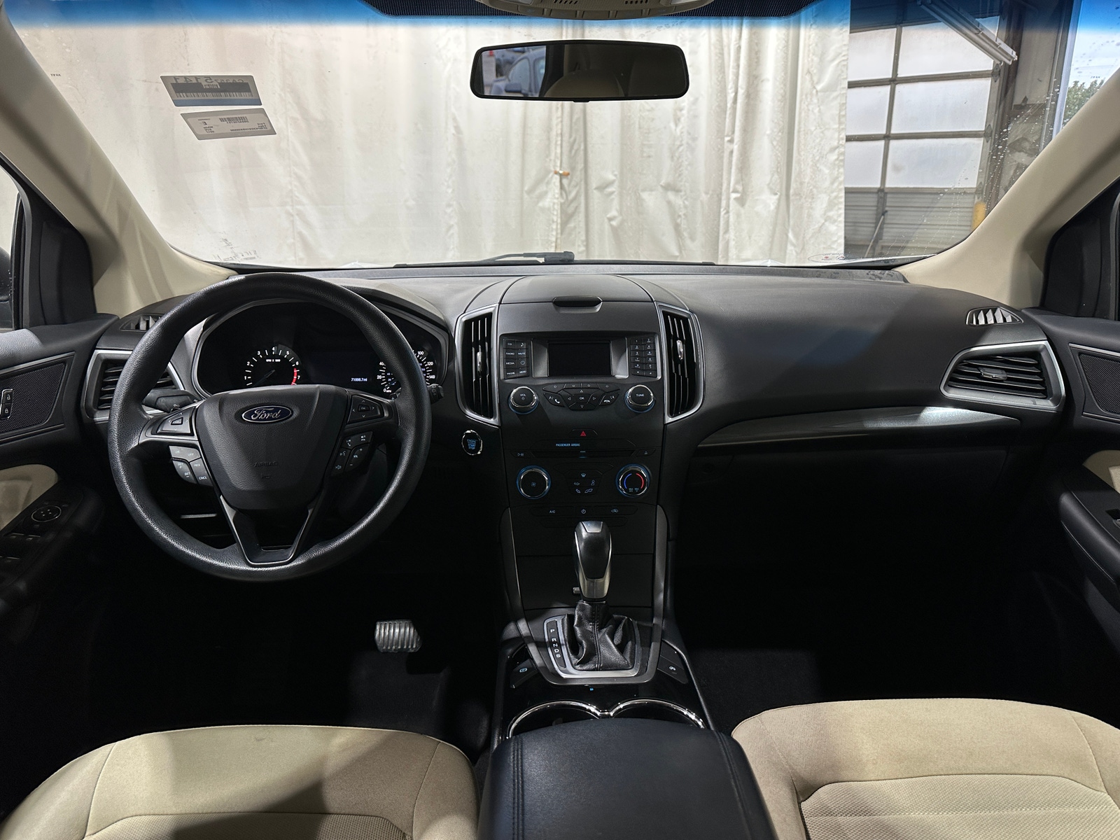 Thumbnail: 2017 Ford Edge - 3