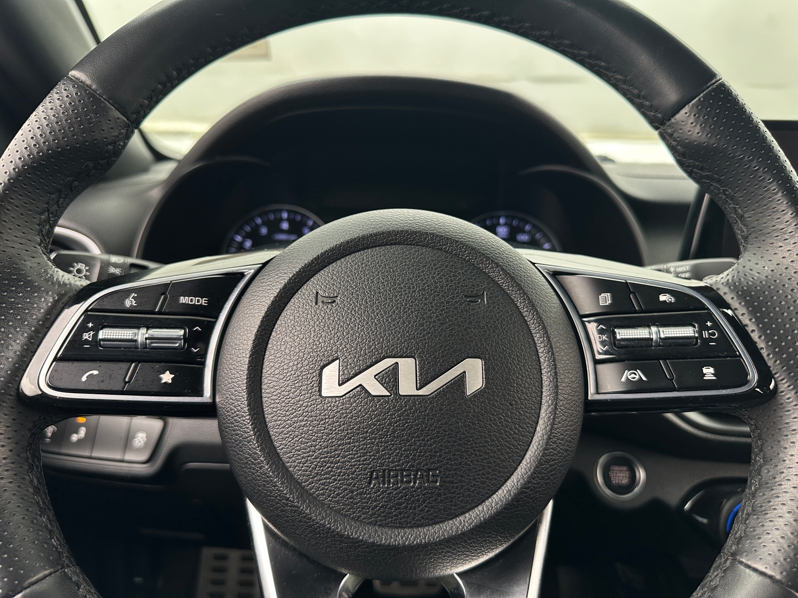 Thumbnail: 2023 Kia Forte - 5