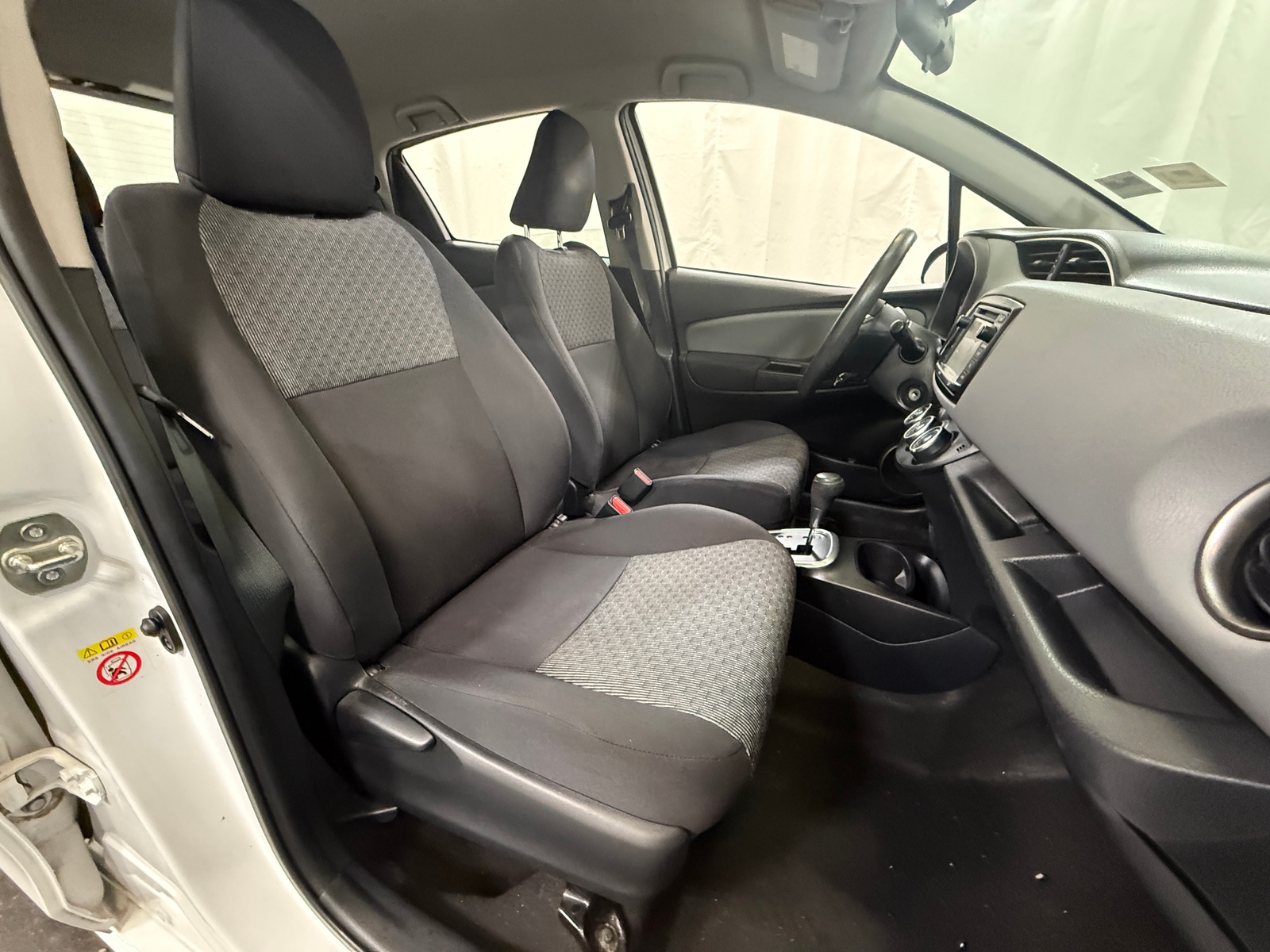 Thumbnail: 2016 Toyota Yaris - 2