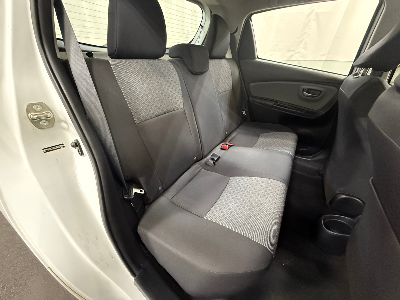 Thumbnail: 2016 Toyota Yaris - 6