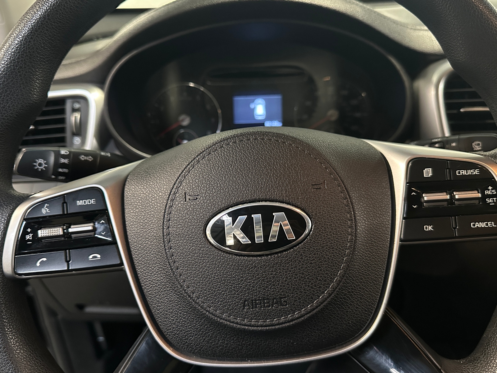 Thumbnail: 2020 Kia Sorento - 5