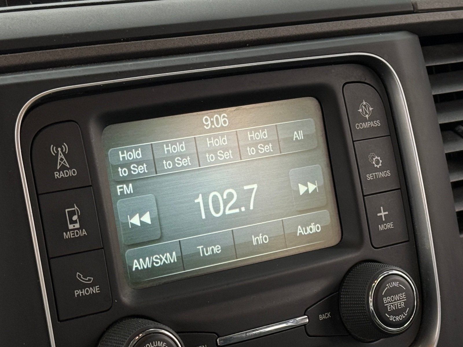 Thumbnail: 2019 RAM 1500 Classic - 4