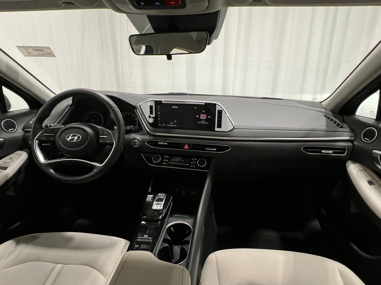 Thumbnail: 2023 Hyundai Sonata - 3