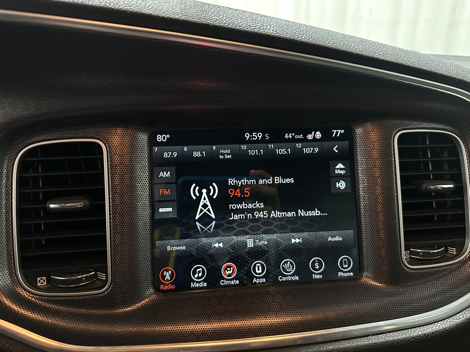 Thumbnail: 2017 Dodge Charger - 4