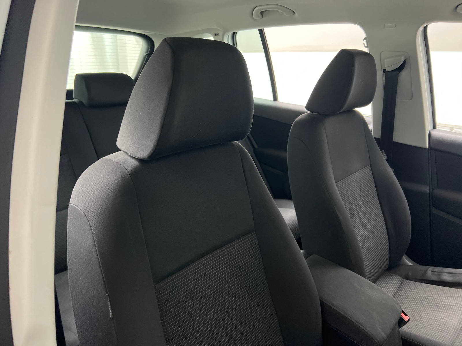 Thumbnail: 2015 Volkswagen Tiguan - 2