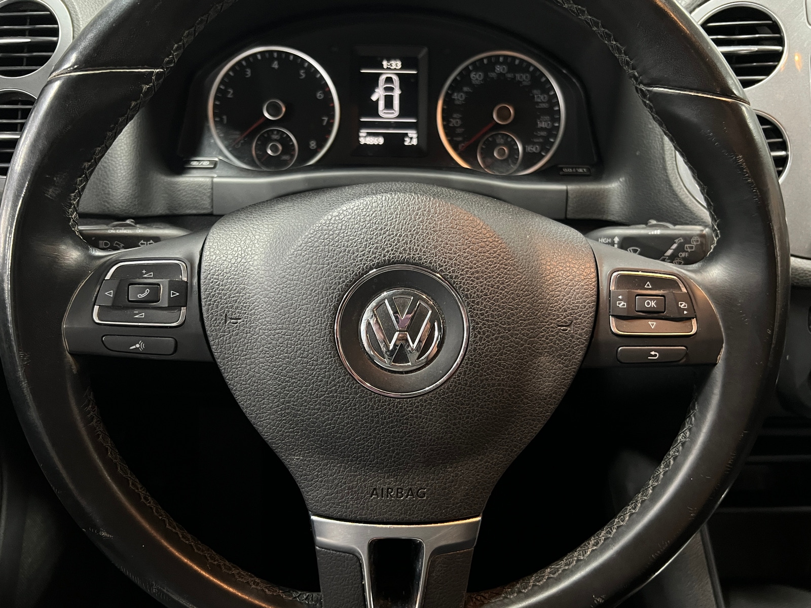 Thumbnail: 2015 Volkswagen Tiguan - 5