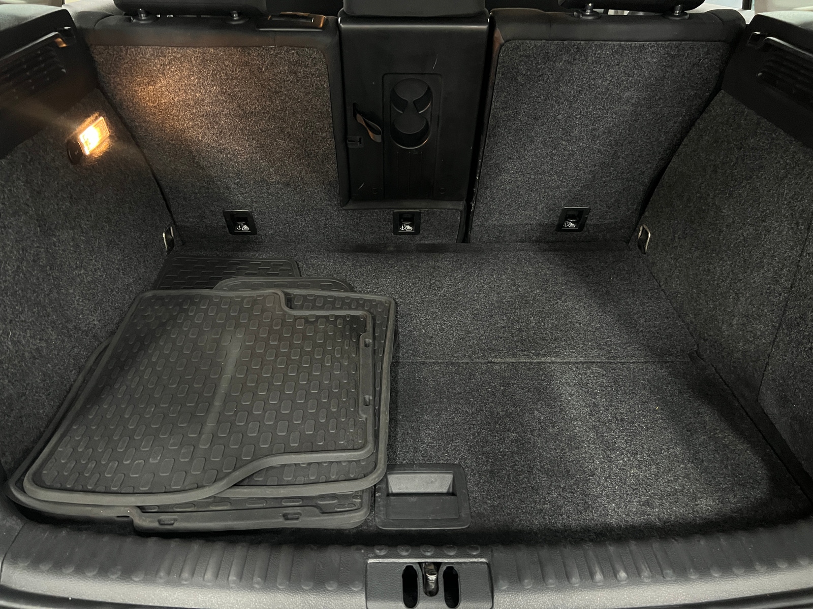 Thumbnail: 2015 Volkswagen Tiguan - 7