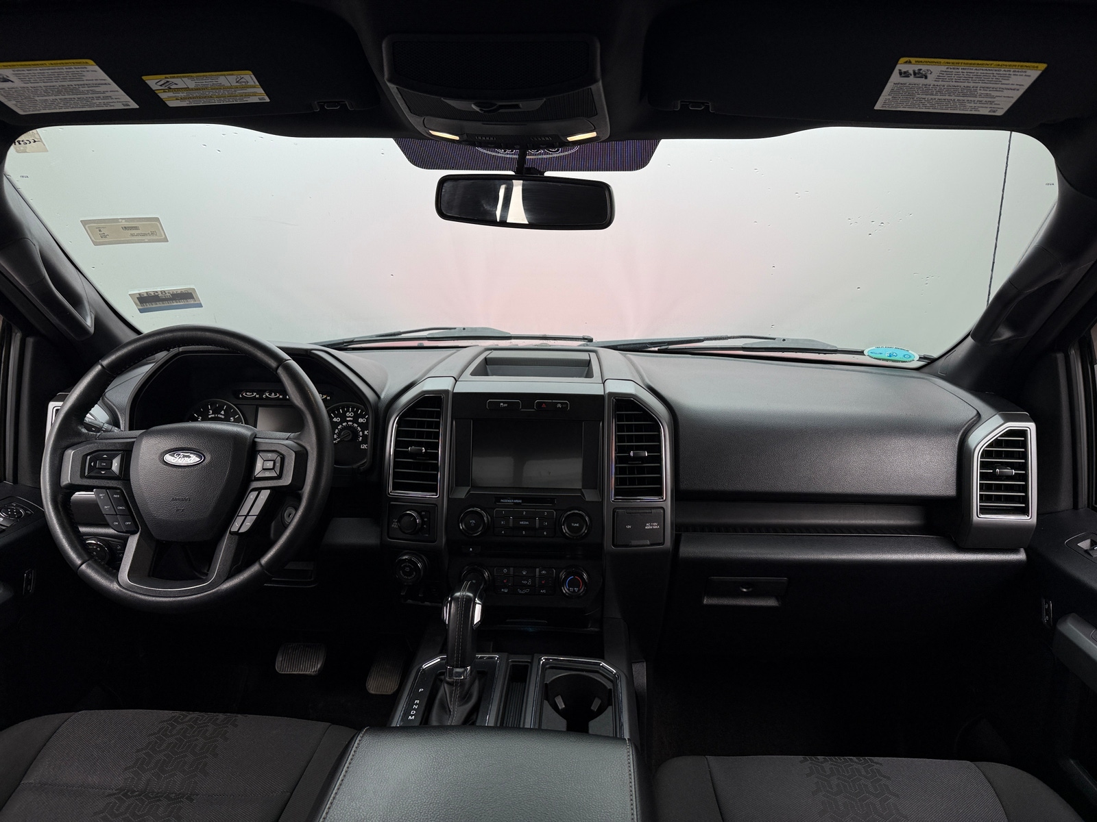 Thumbnail: 2018 Ford Econoline - 3