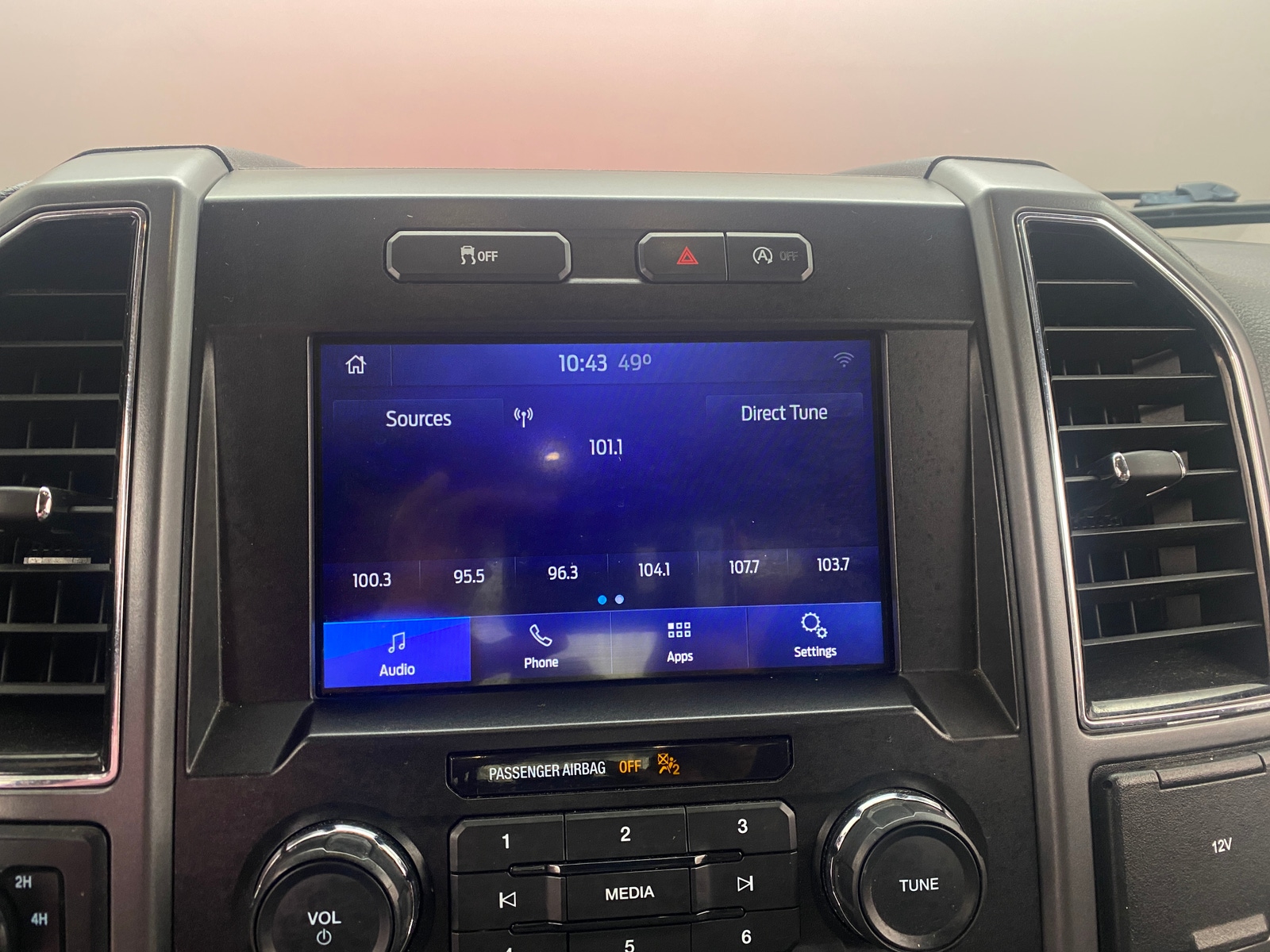 Thumbnail: 2020 Ford Econoline - 4