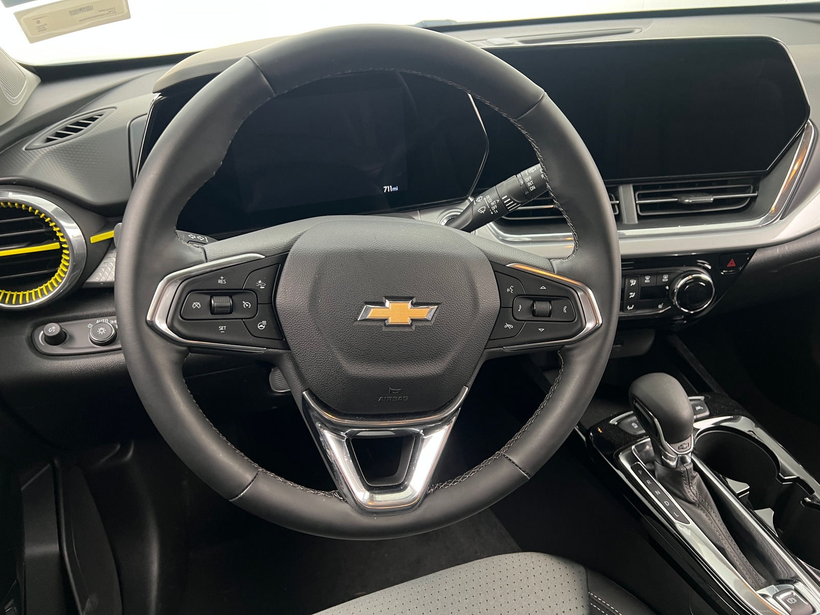 Thumbnail: 2025 Chevrolet Trax - 5