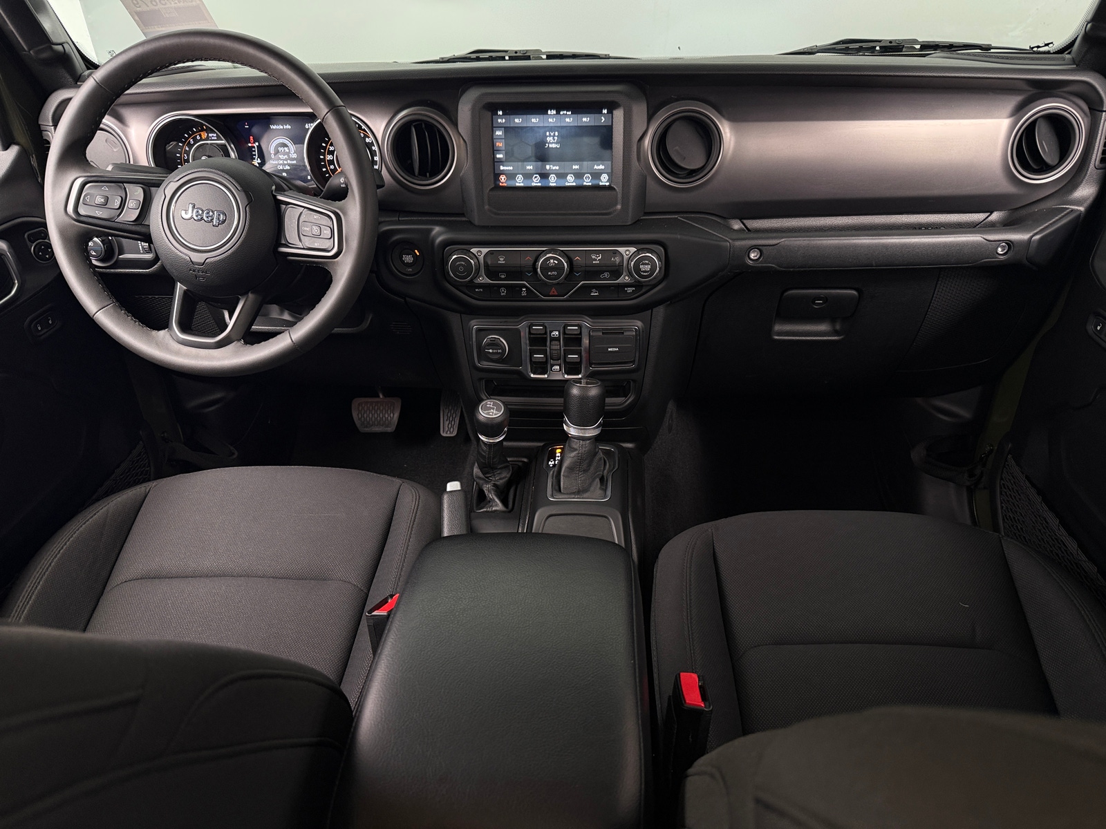 Thumbnail: 2023 Jeep Gladiator - 3