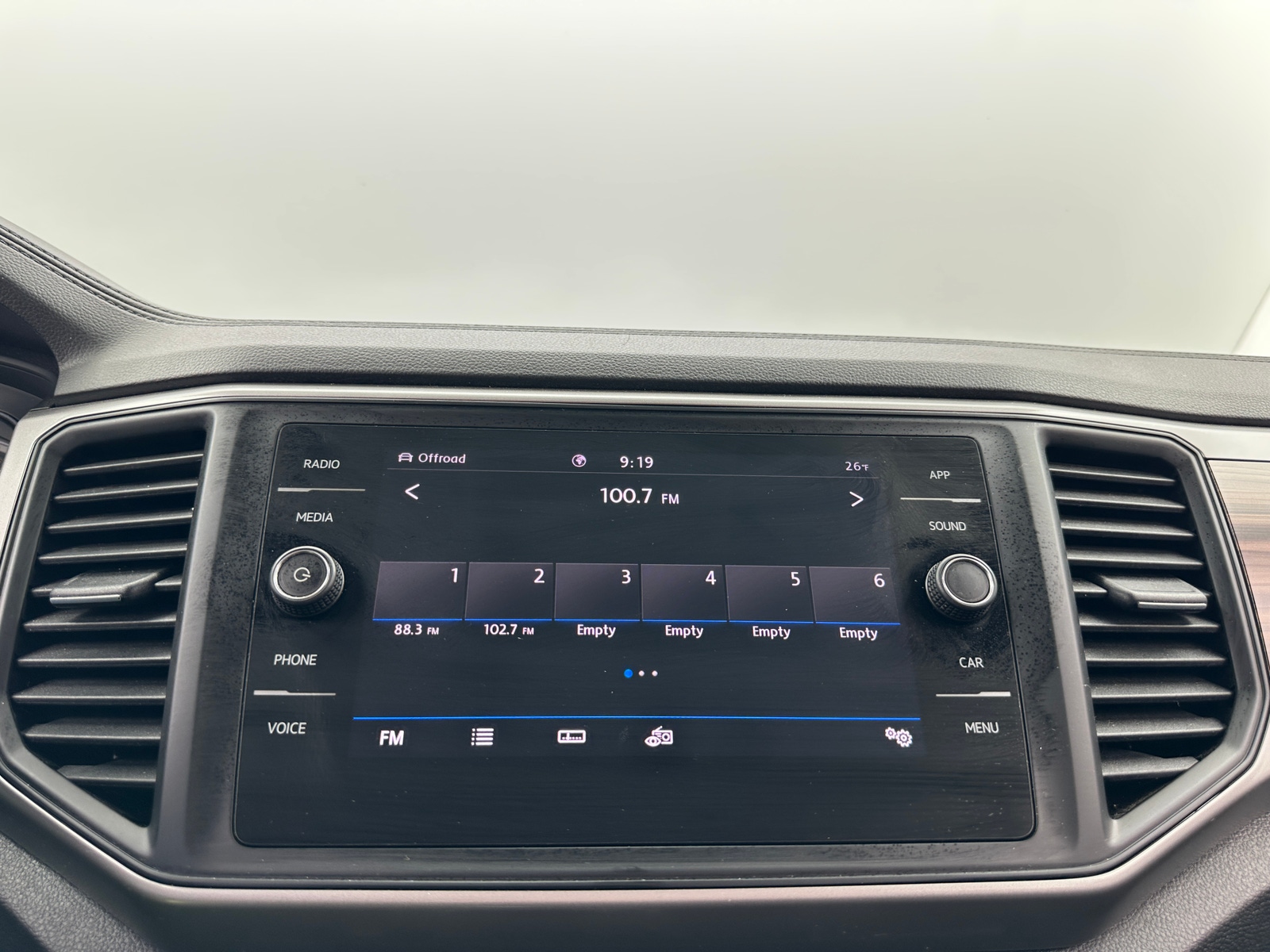 Thumbnail: 2021 Volkswagen Atlas - 3