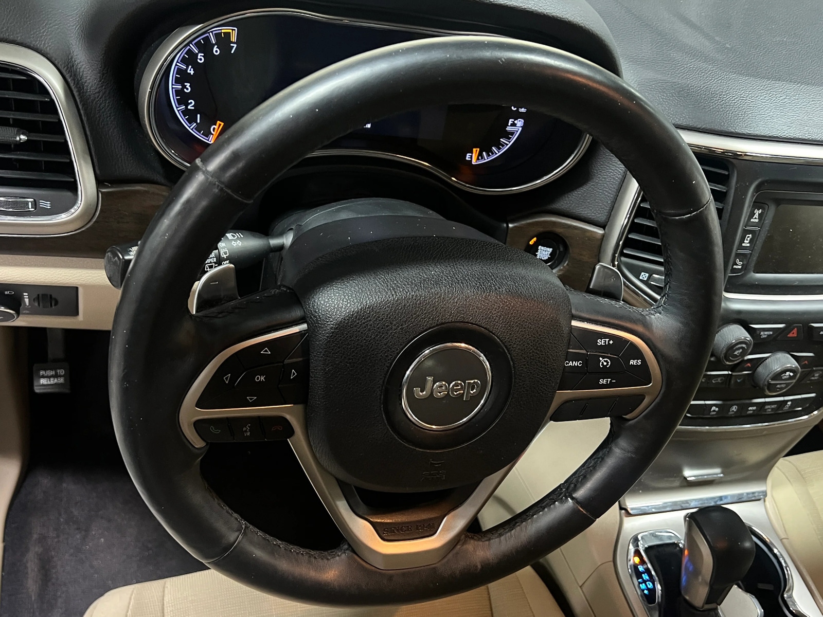 Thumbnail: 2017 Jeep Grand Cherokee - 5