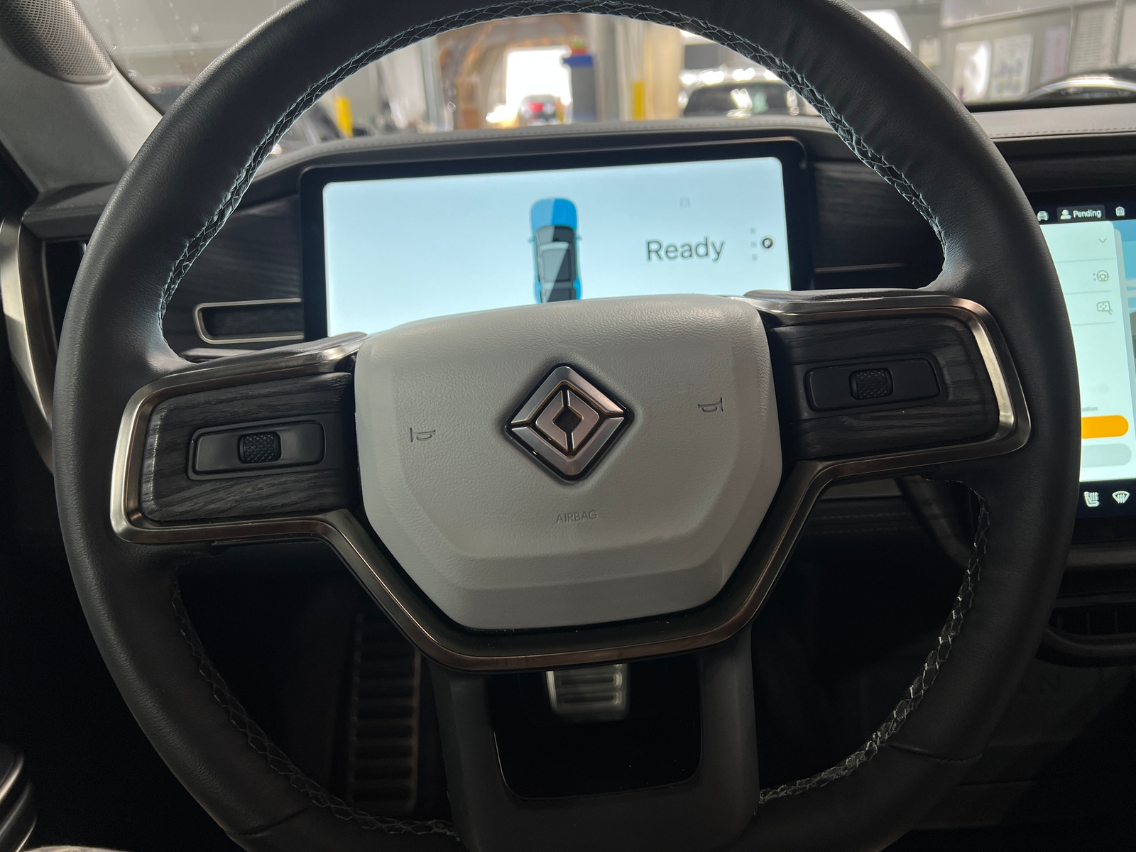 Thumbnail: 2023 Rivian R1S - 4