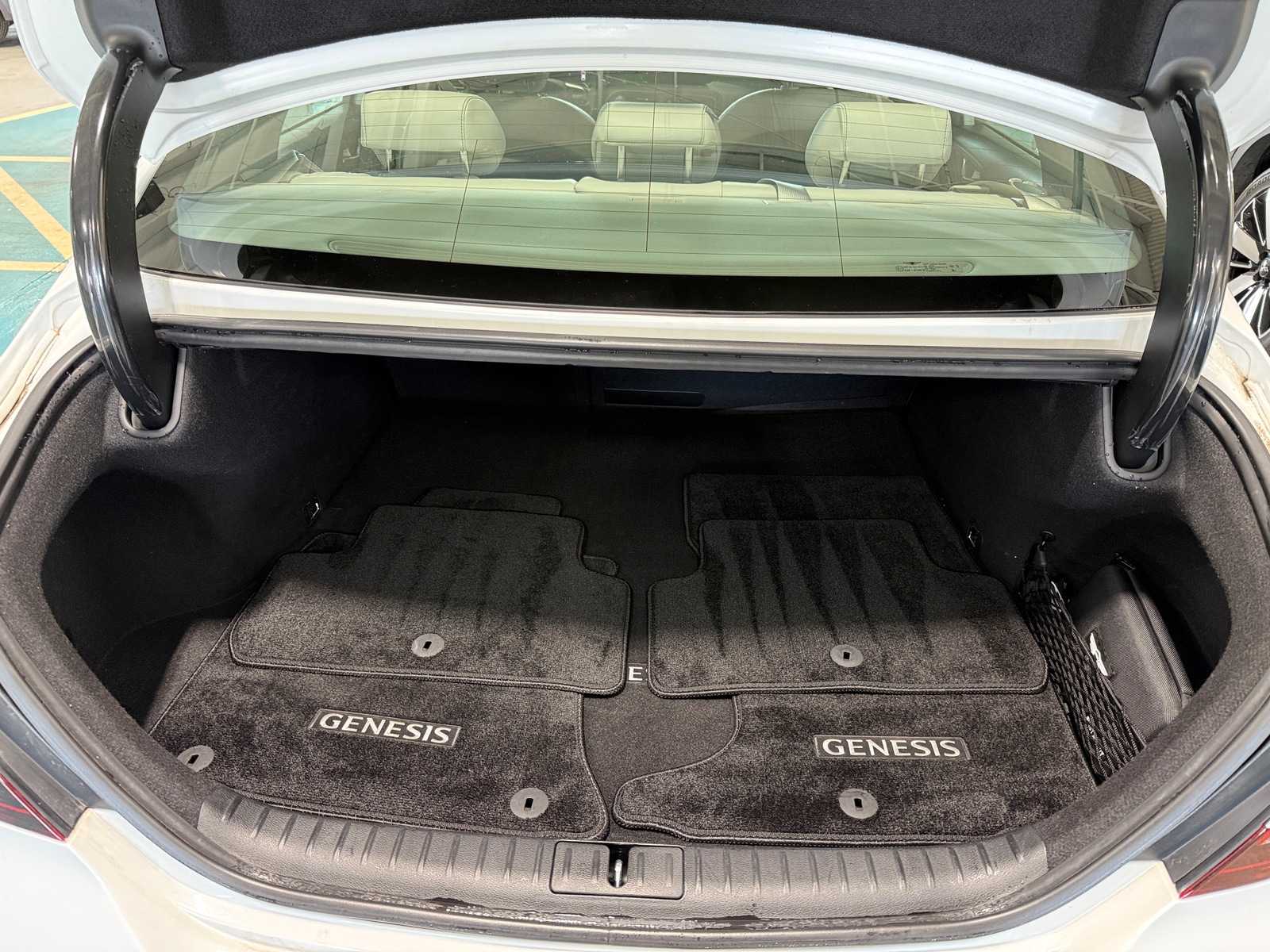 Thumbnail: 2023 Genesis G70 - 6