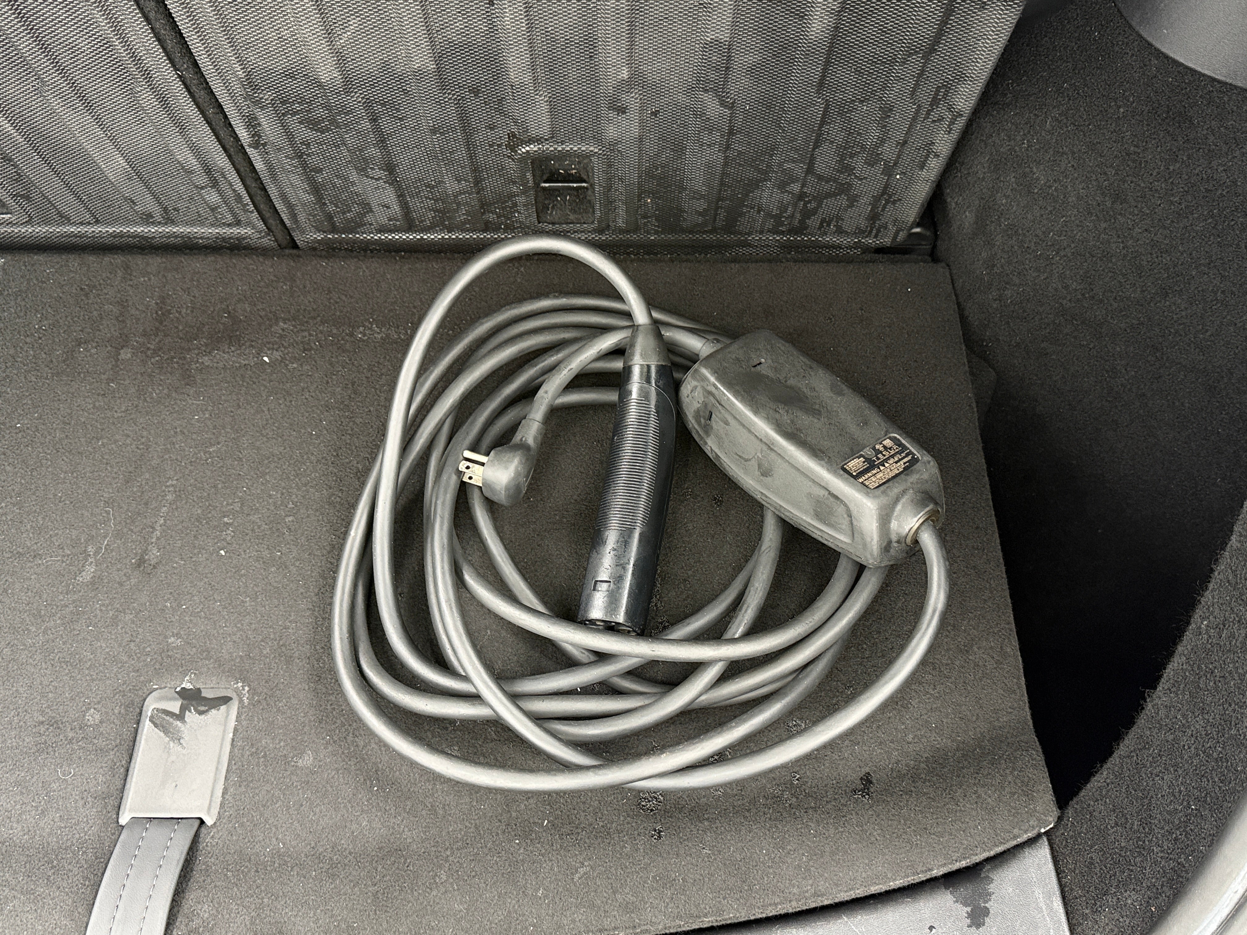 Used 2021 Tesla Model Y Long Range with VIN 5YJYGAEE5MF208827 for sale in Oak Creek, WI