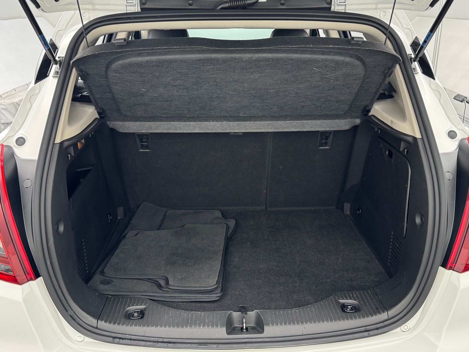 Thumbnail: 2018 Buick Encore - 7