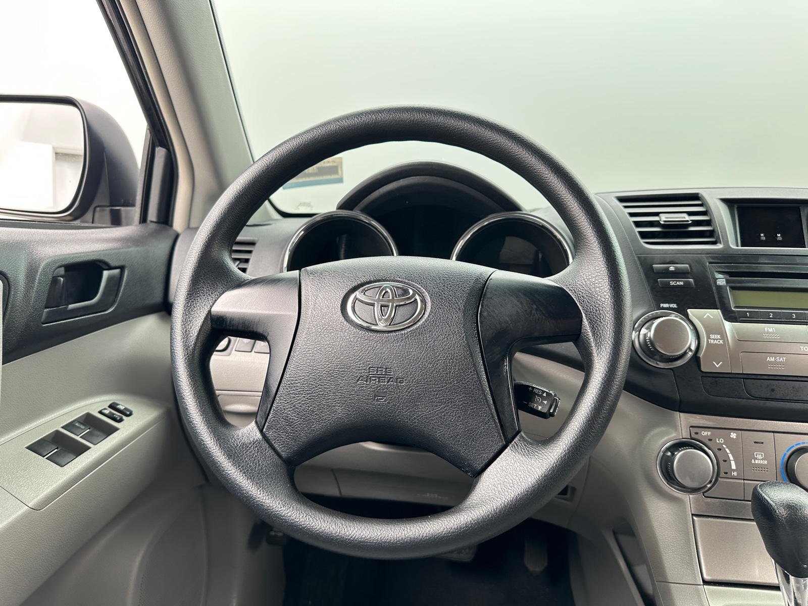 Thumbnail: 2012 Toyota Highlander - 5