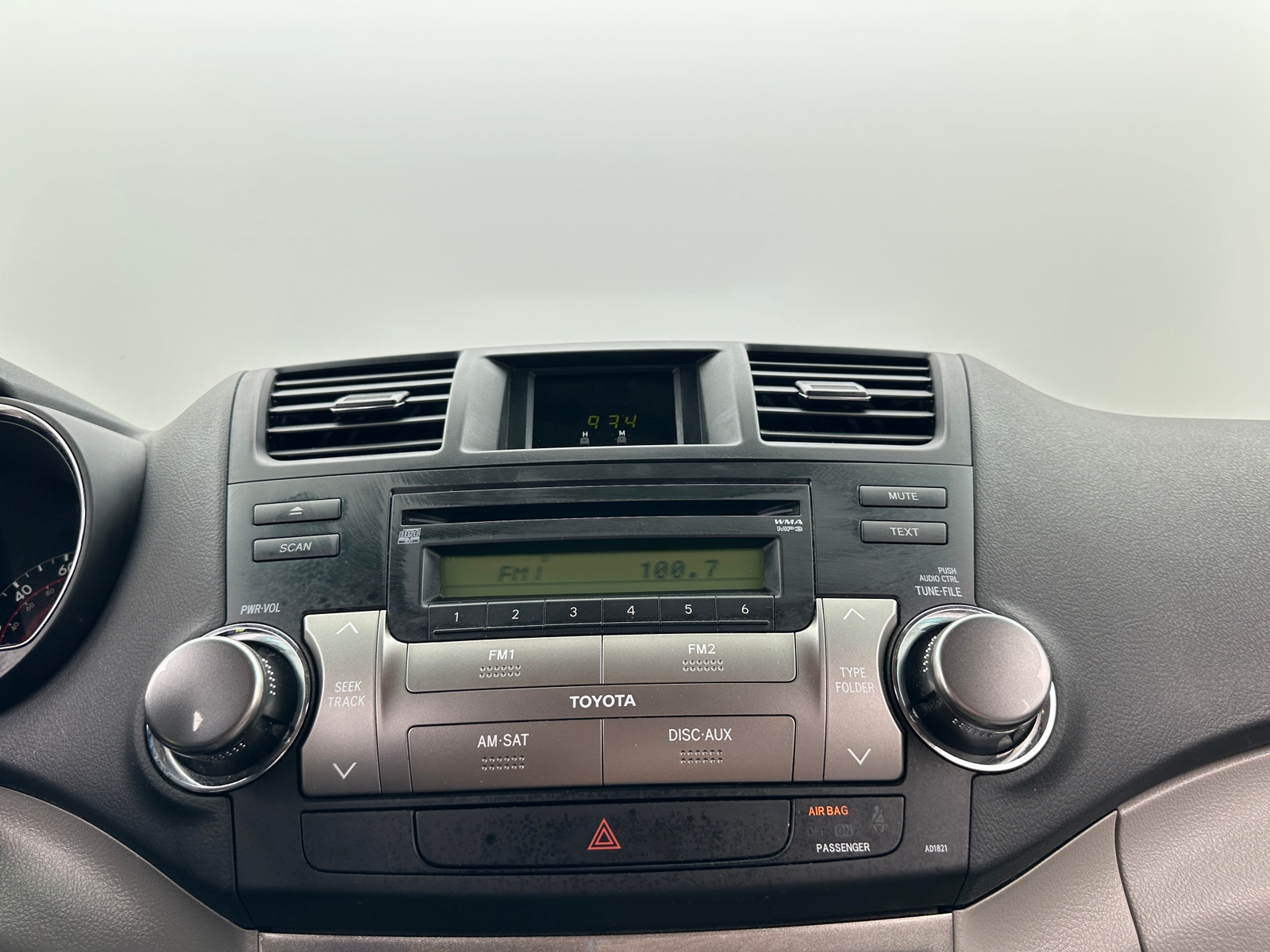 Thumbnail: 2012 Toyota Highlander - 4