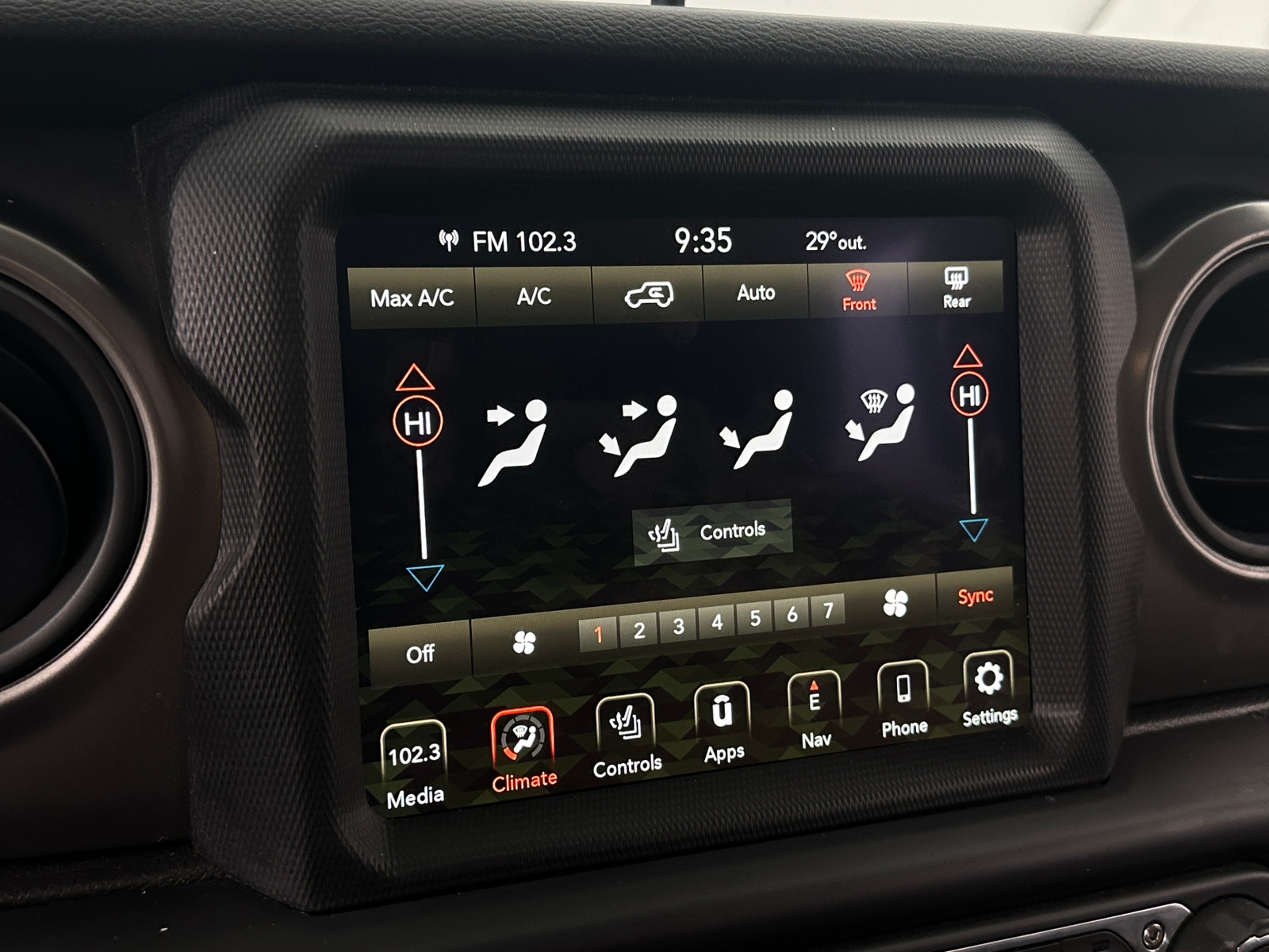 Thumbnail: 2022 Jeep Wrangler - 4