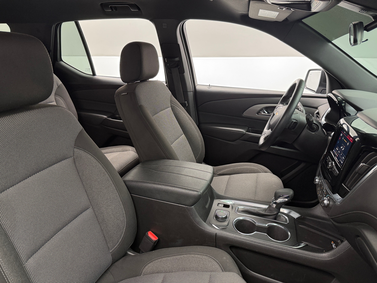 Thumbnail: 2023 Chevrolet Traverse - 2