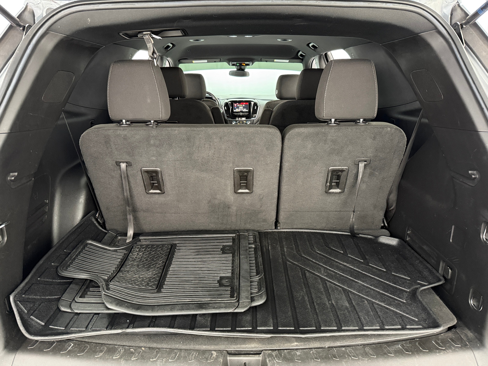 Thumbnail: 2023 Chevrolet Traverse - 7