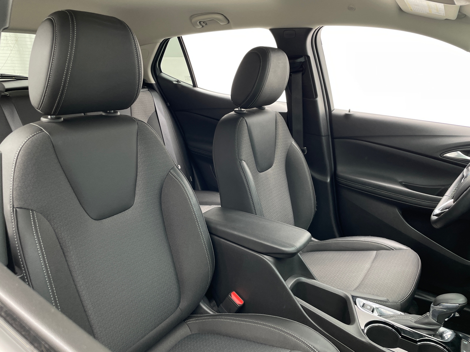 Thumbnail: 2025 Buick Encore GX - 2