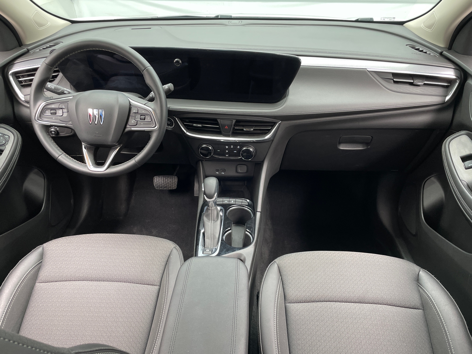 Thumbnail: 2025 Buick Encore GX - 3