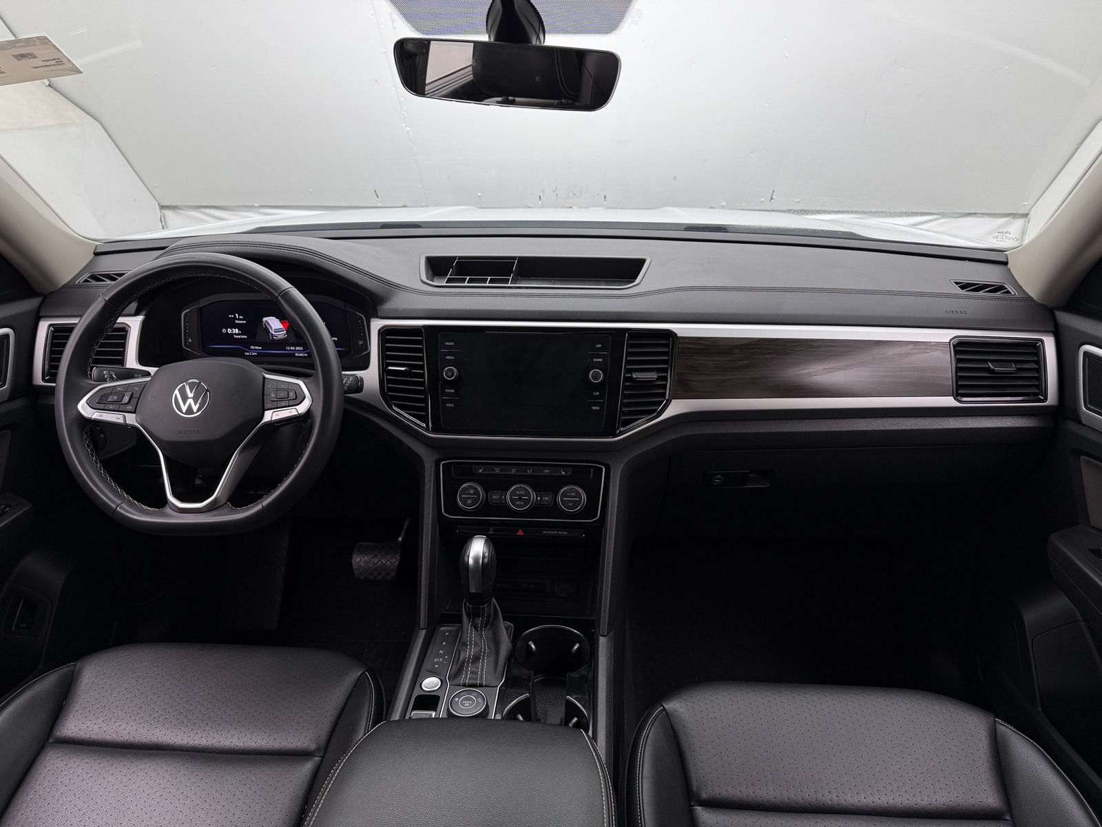 Thumbnail: 2022 Volkswagen Atlas - 2