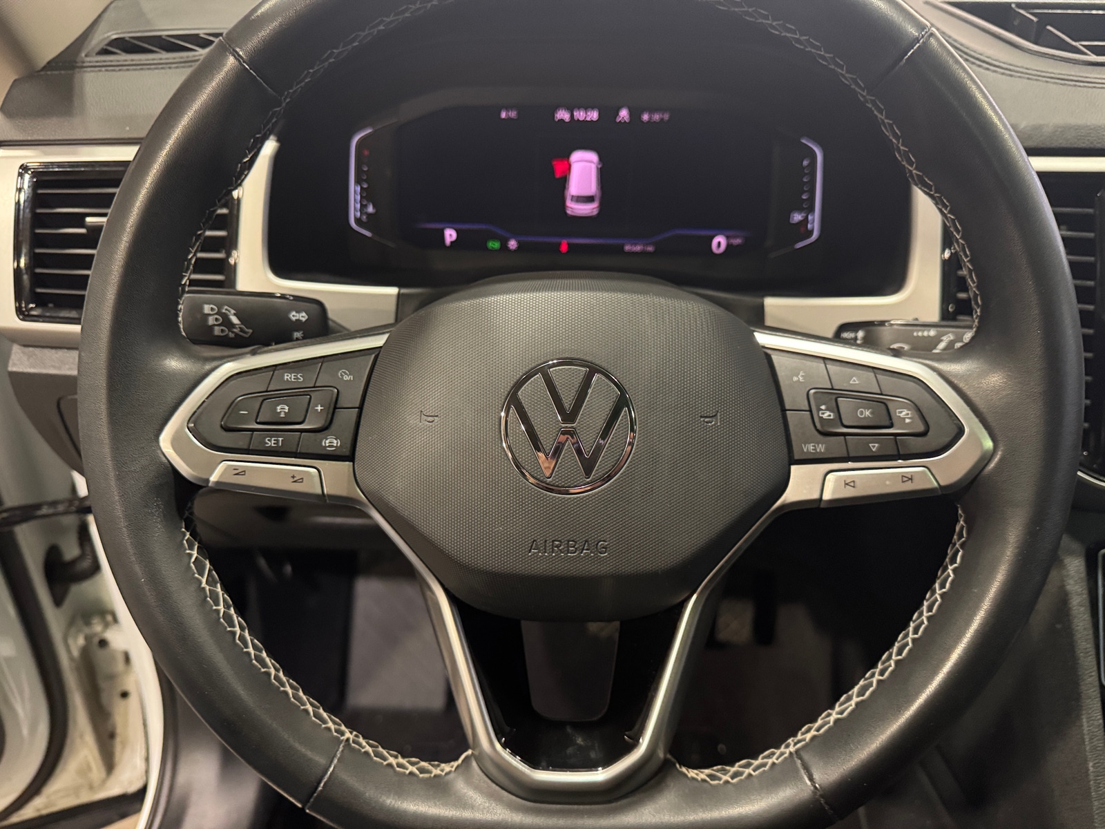 Thumbnail: 2022 Volkswagen Atlas - 4