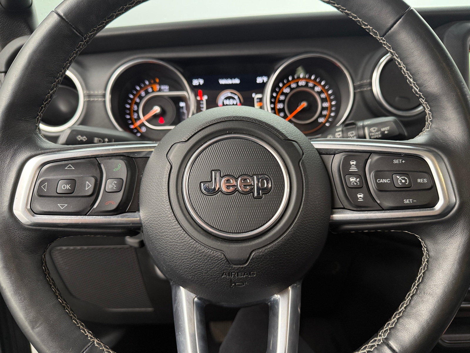 Thumbnail: 2019 Jeep Wrangler - 5