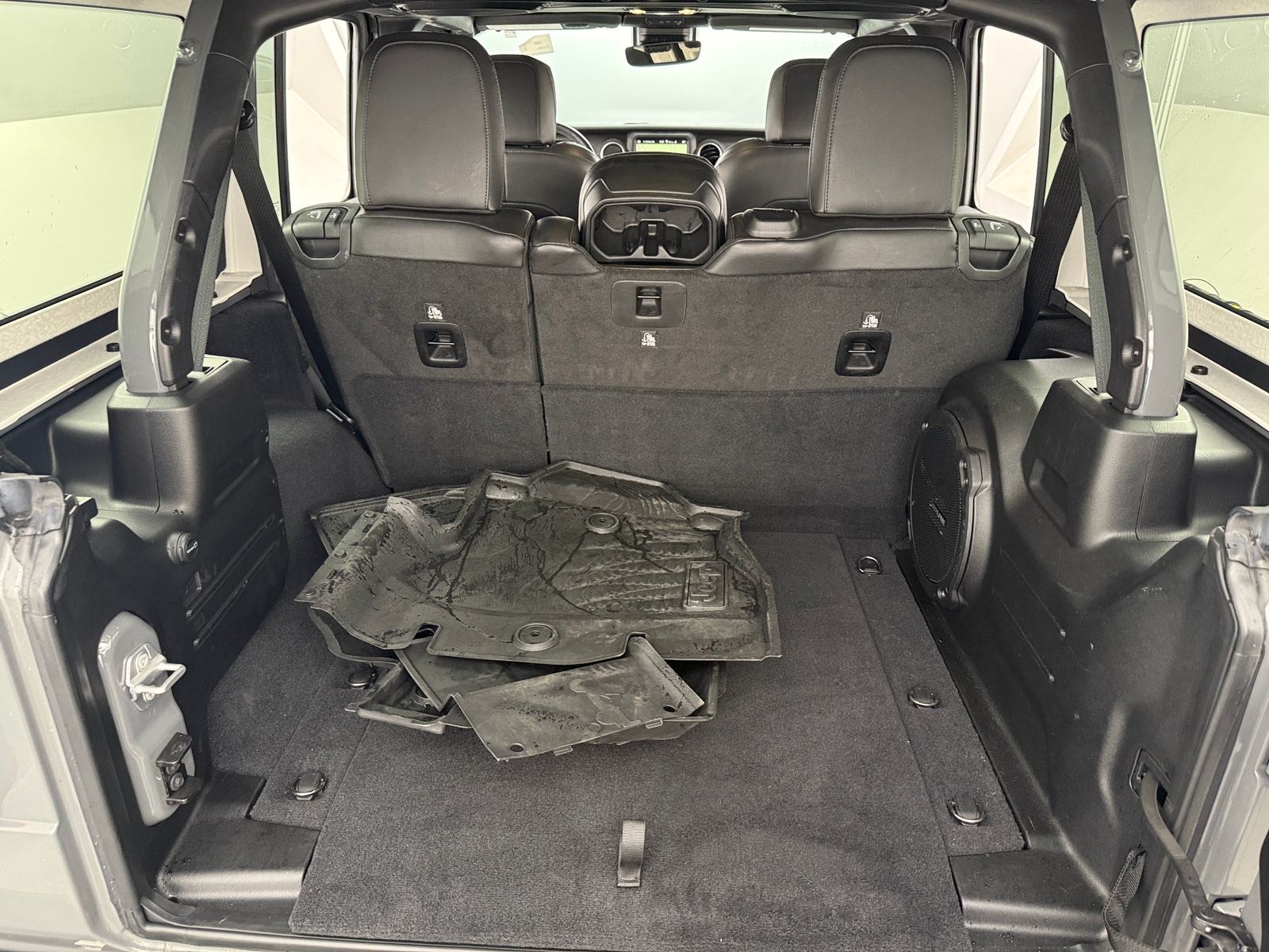 Thumbnail: 2019 Jeep Wrangler - 7