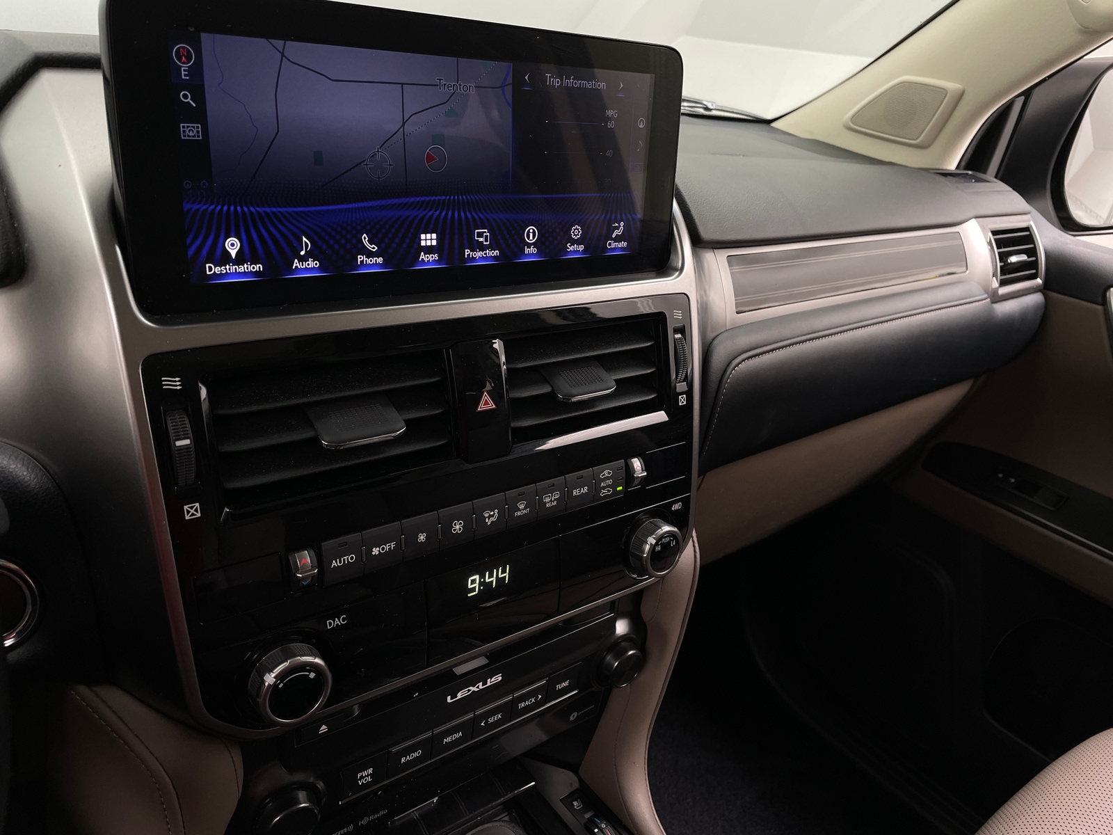 Thumbnail: 2022 Lexus GX - 4