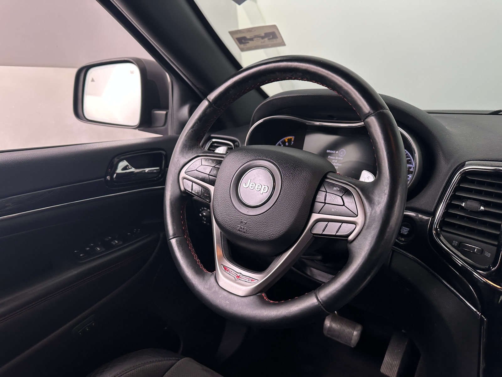 Thumbnail: 2019 Jeep Grand Cherokee - 4